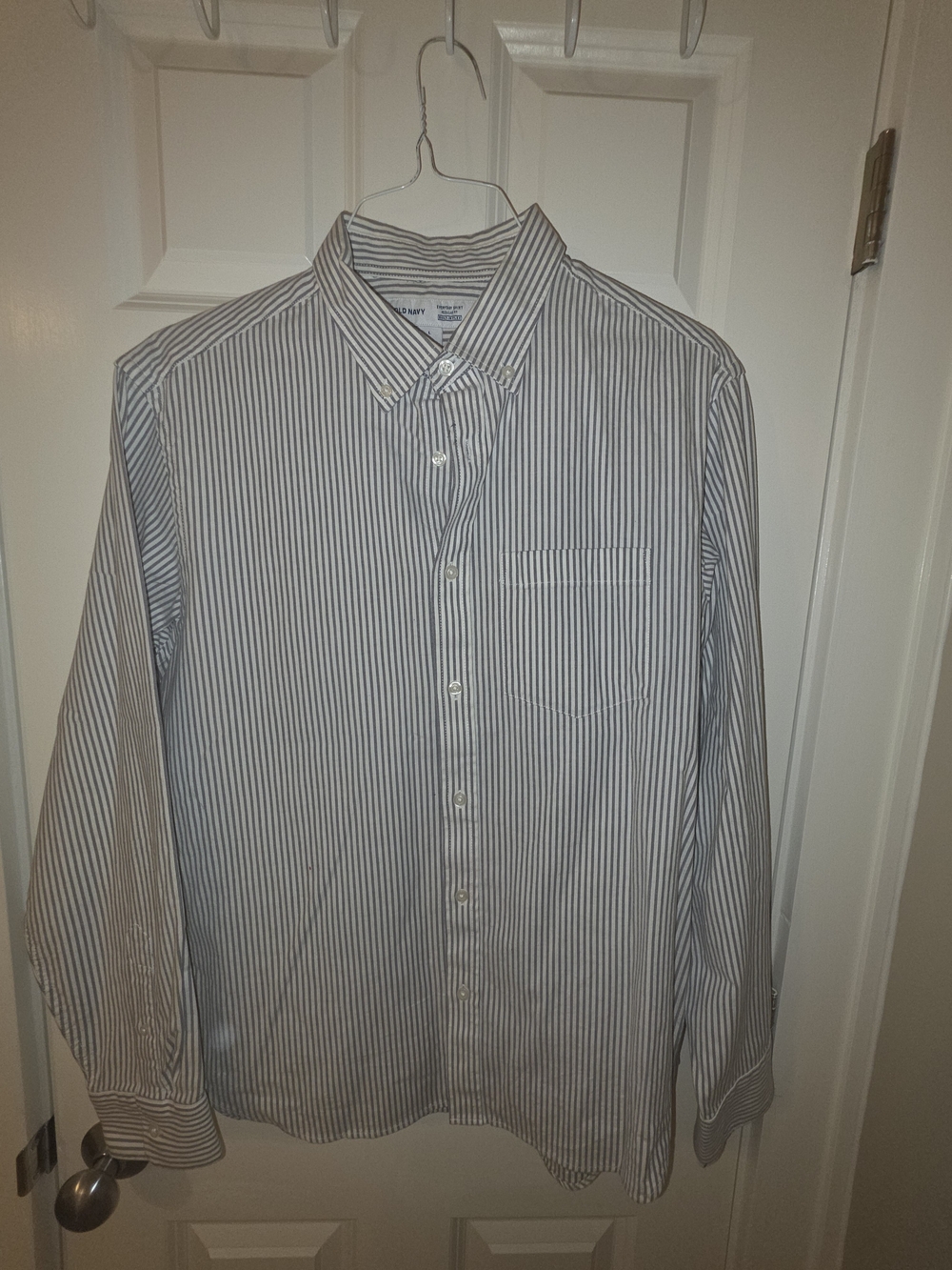Old Navy Men's White and Blue Pinstripe Dress Shirt